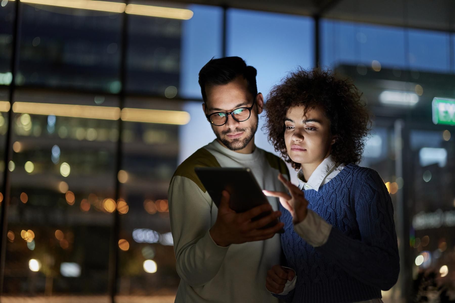 IT professionals working together in a modern office